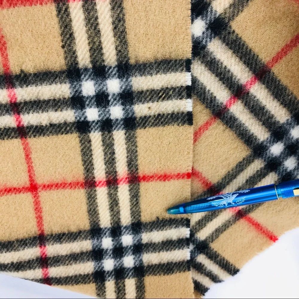 Burberry Beige Checkered Scarf - Picture 5 of 8